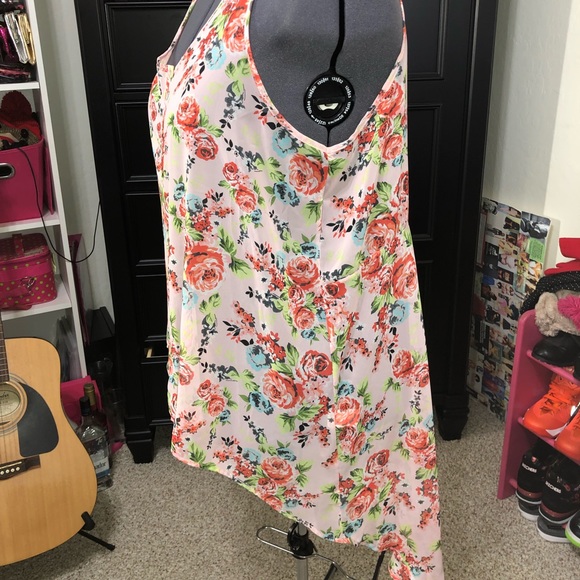 Torrid floral button down - Picture 2 of 4
